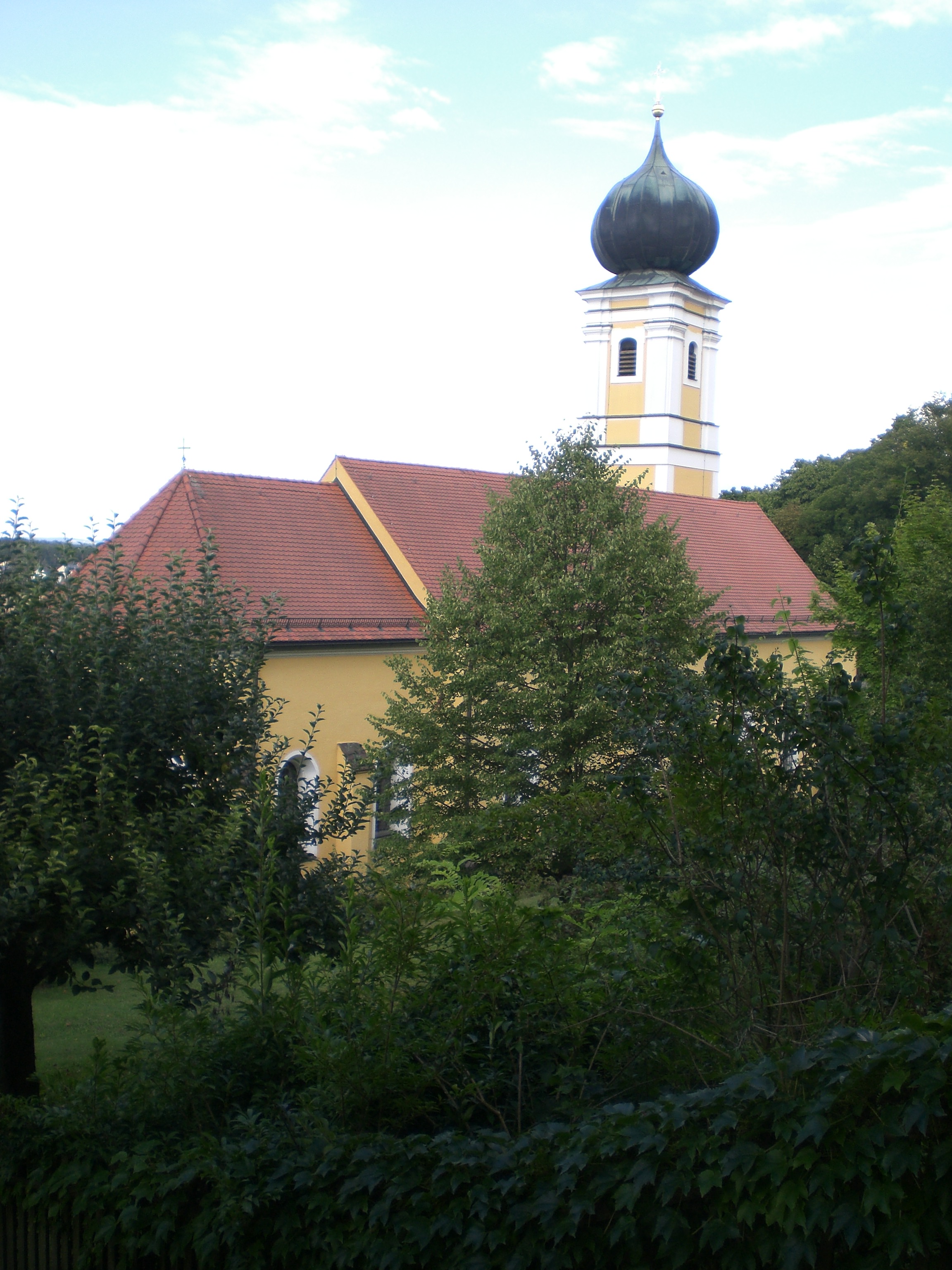 Kirche Saltendorf außen 1